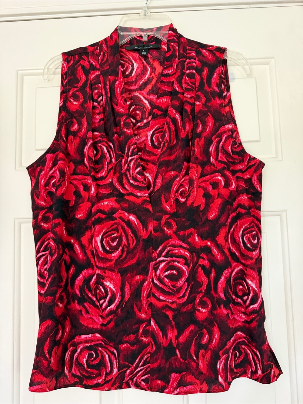 White House Black Market Red and Black Rose Print Sleeveless Camisole